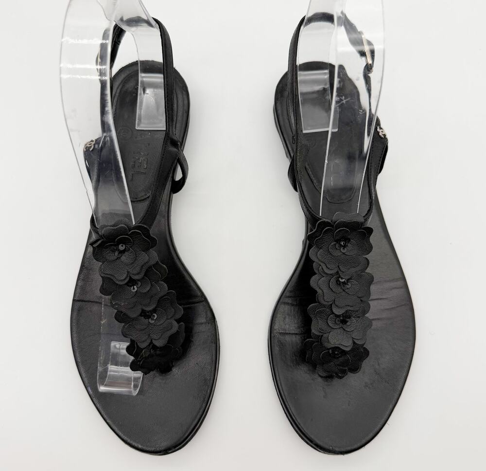Chanel Camellia Sequin Black Leather Thong Sandal Flat Silver CC Logo Shoes 36.5